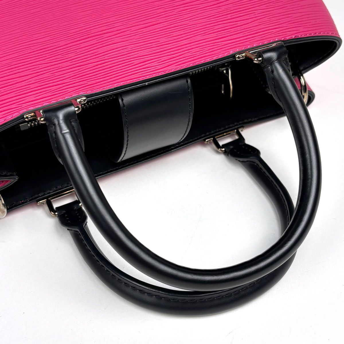 Louis Vuitton Cles Veil PM 2-Way Handbag Epi Hot Pink — view 7