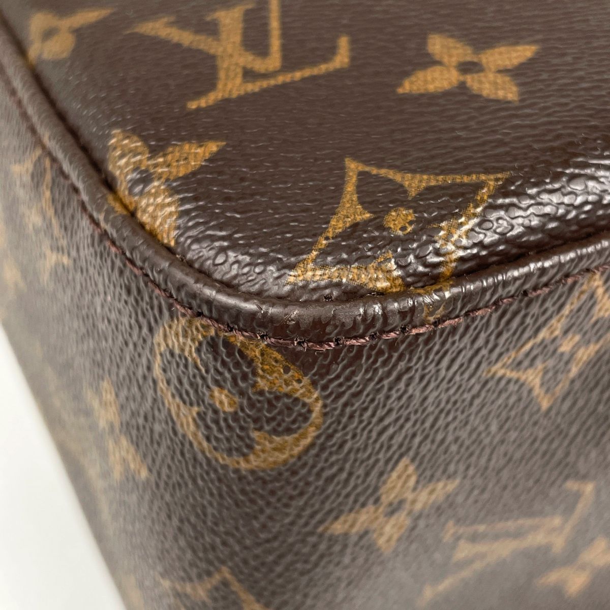 Louis Vuitton Looping GM Shoulder Bag Monogram Brown — view 3