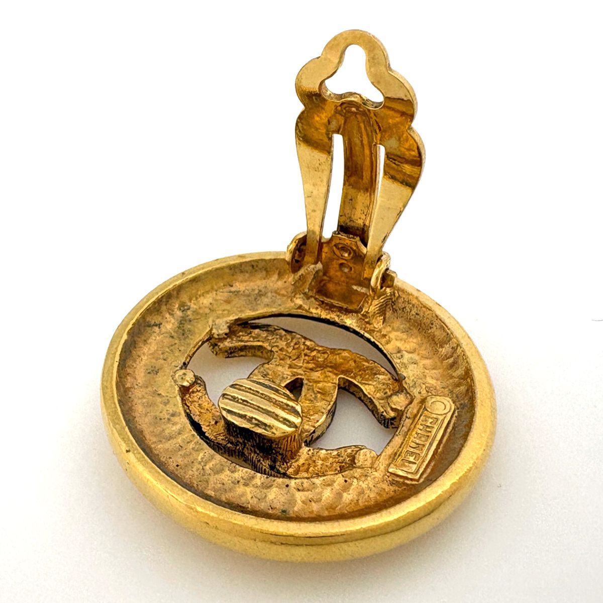Chanel CC Logo Earrings Round Gold Plated — view 3