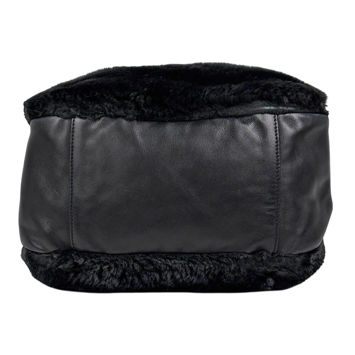 Chanel CC Logo Shoulder Bag Black — view 5