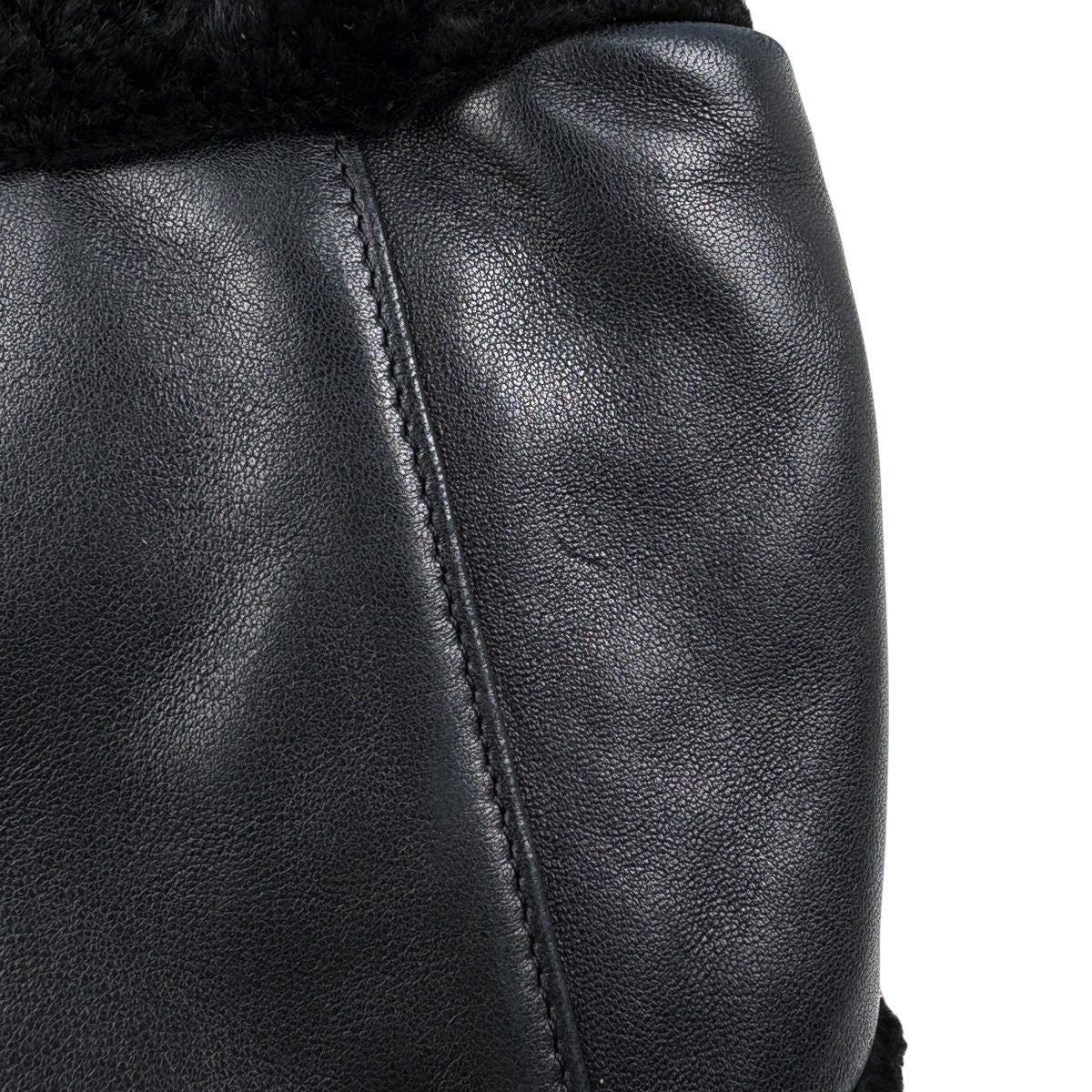 Chanel CC Logo Shoulder Bag Black — view 6