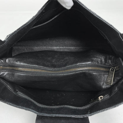 Chanel Cosmos Line Tote CC Logo Leather Black — view 9