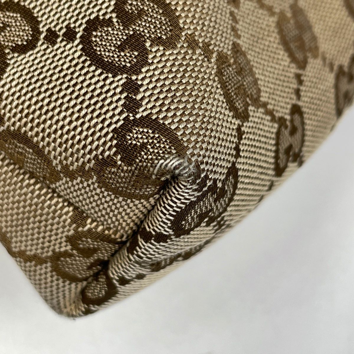 Gucci GG Pattern Shoulder Bag Sherry Line Web Canvas Beige Black — view 3