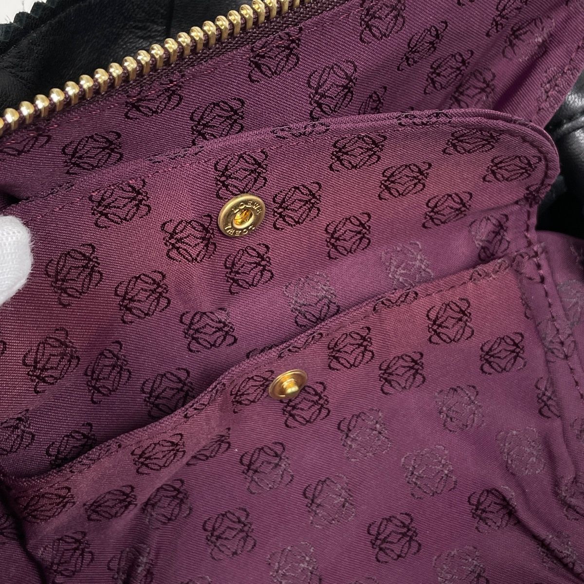Loewe Nappa Aire Anagram Handbag Leather Black — view 7