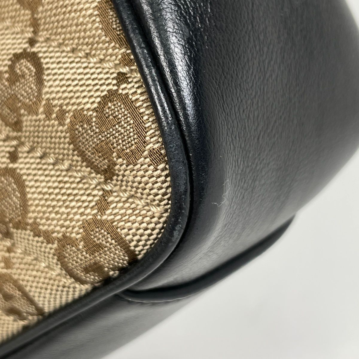 Gucci GG Marmont Quilted Small Shoulder Bag Pattern Canvas Beige Black — view 3