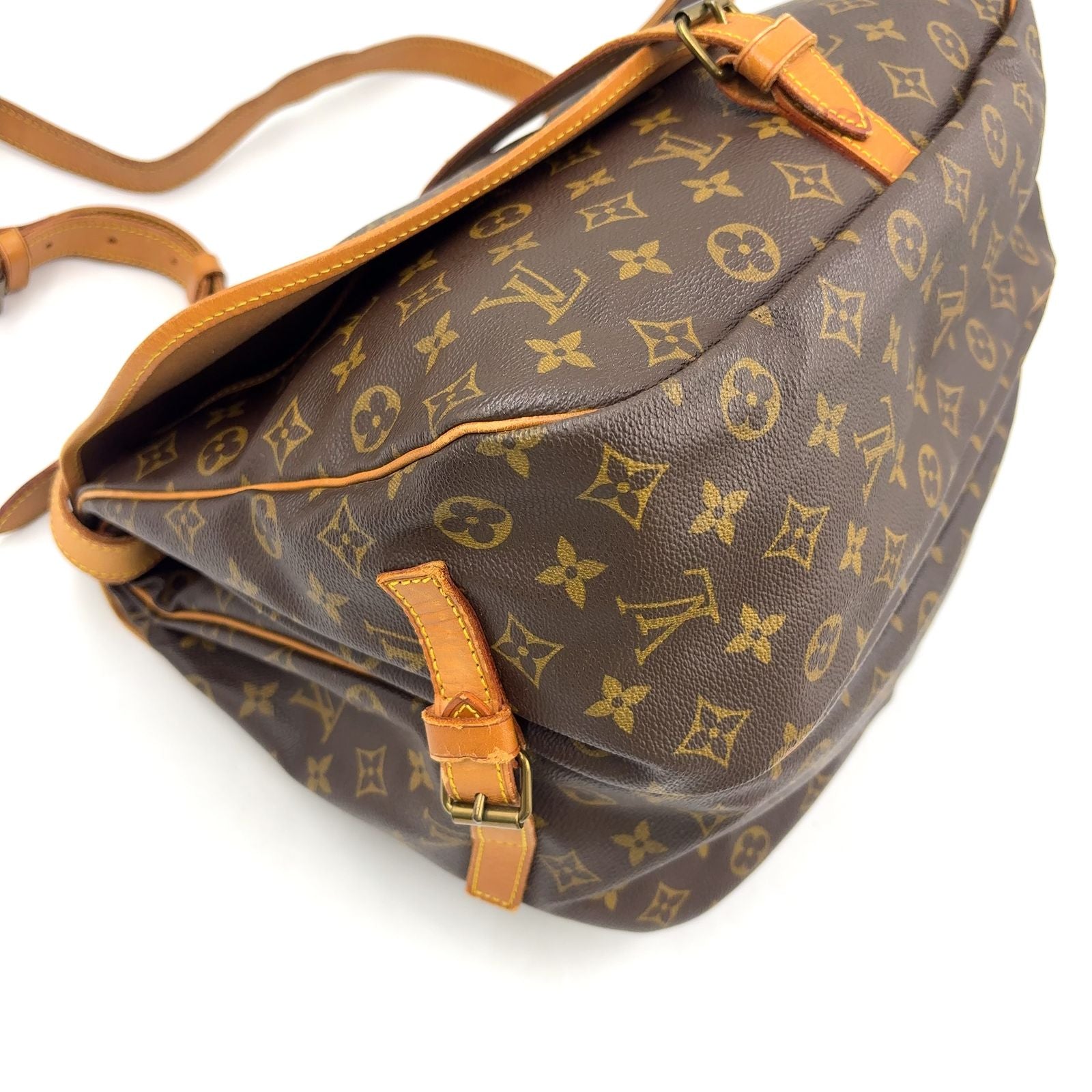 Louis Vuitton Saumur 35 Monogram Leather Brown Shoulder Bag Gold — view 8