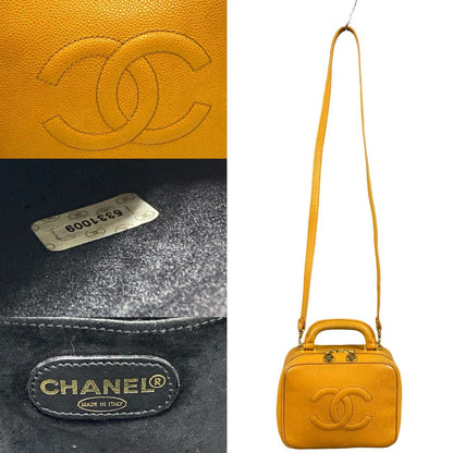 Chanel Card with No 5 Coco Caviar Leather 2-Way Makeup Box Shoulder Bag — view 3