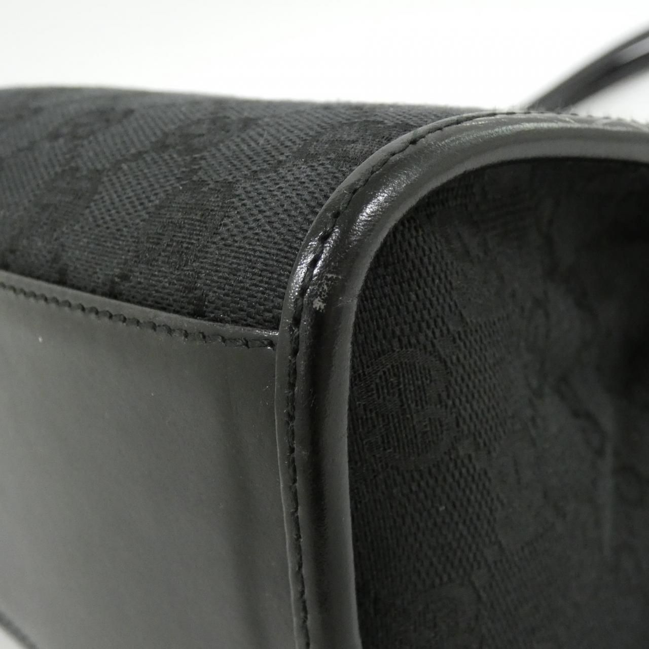 Gucci Vintage 002 Bag — view 3