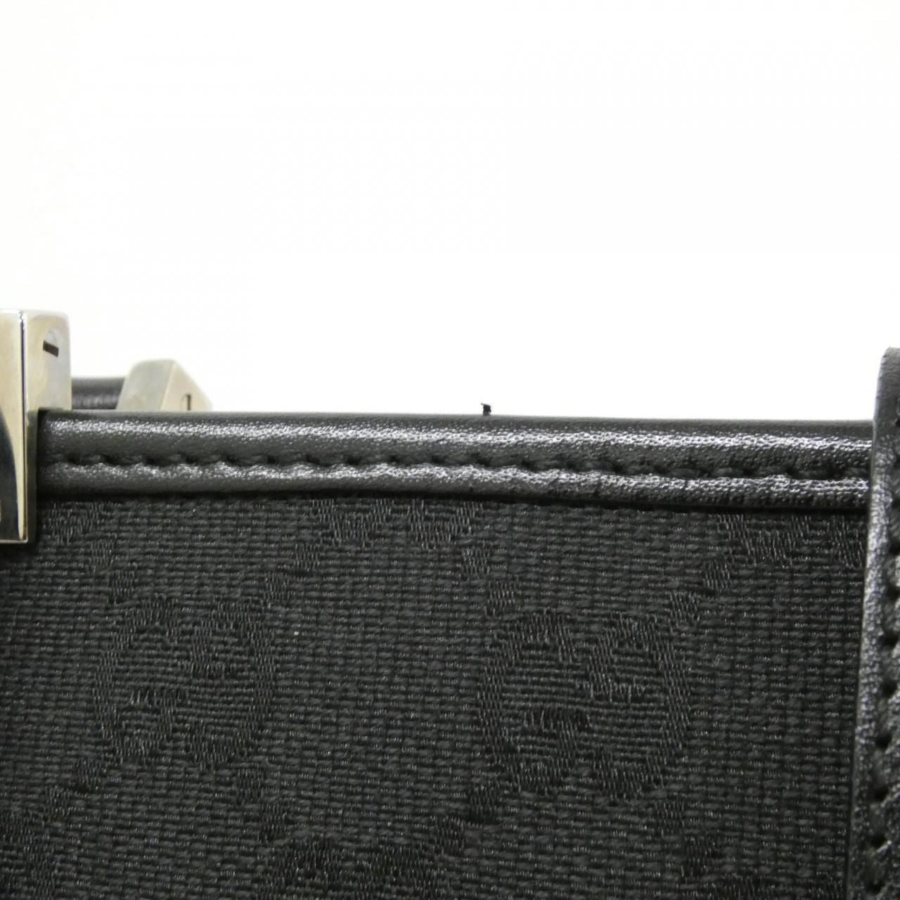 Gucci Vintage 002 Bag — view 8