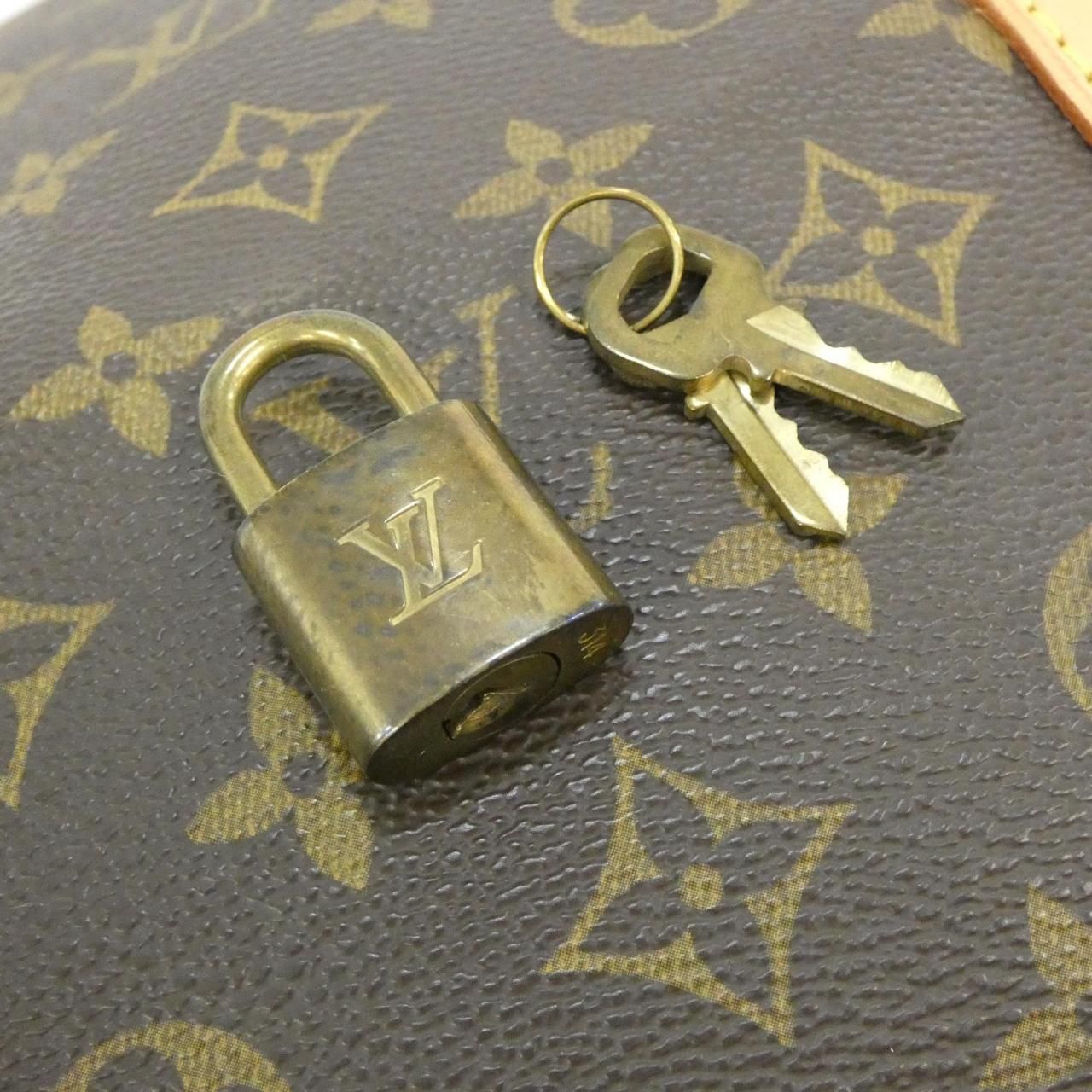 Louis Vuitton Monogram Keepall 60 cm Boston Bag — view 3