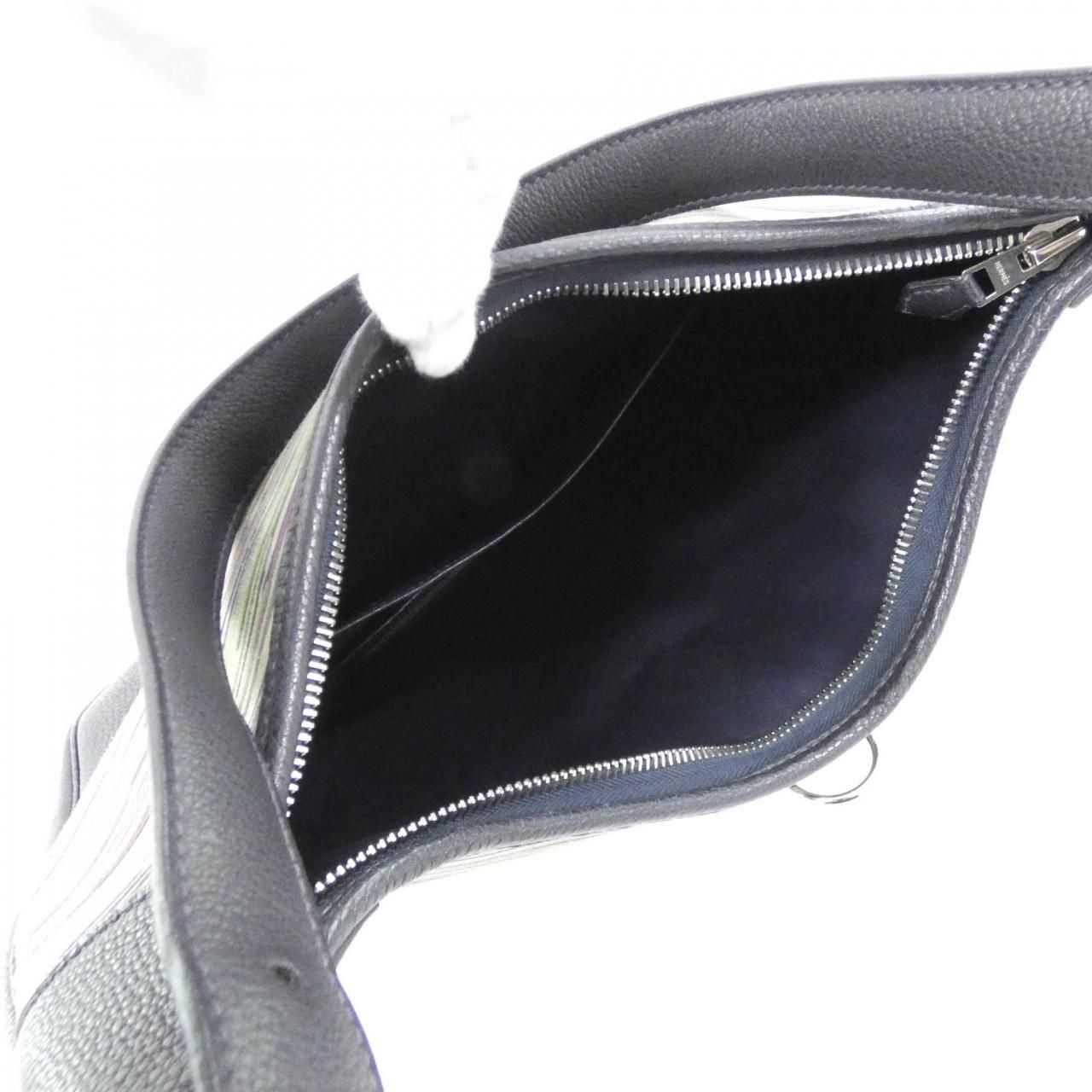 Hermes Vintage Trim 2 35 cm Shoulder Bag — view 9