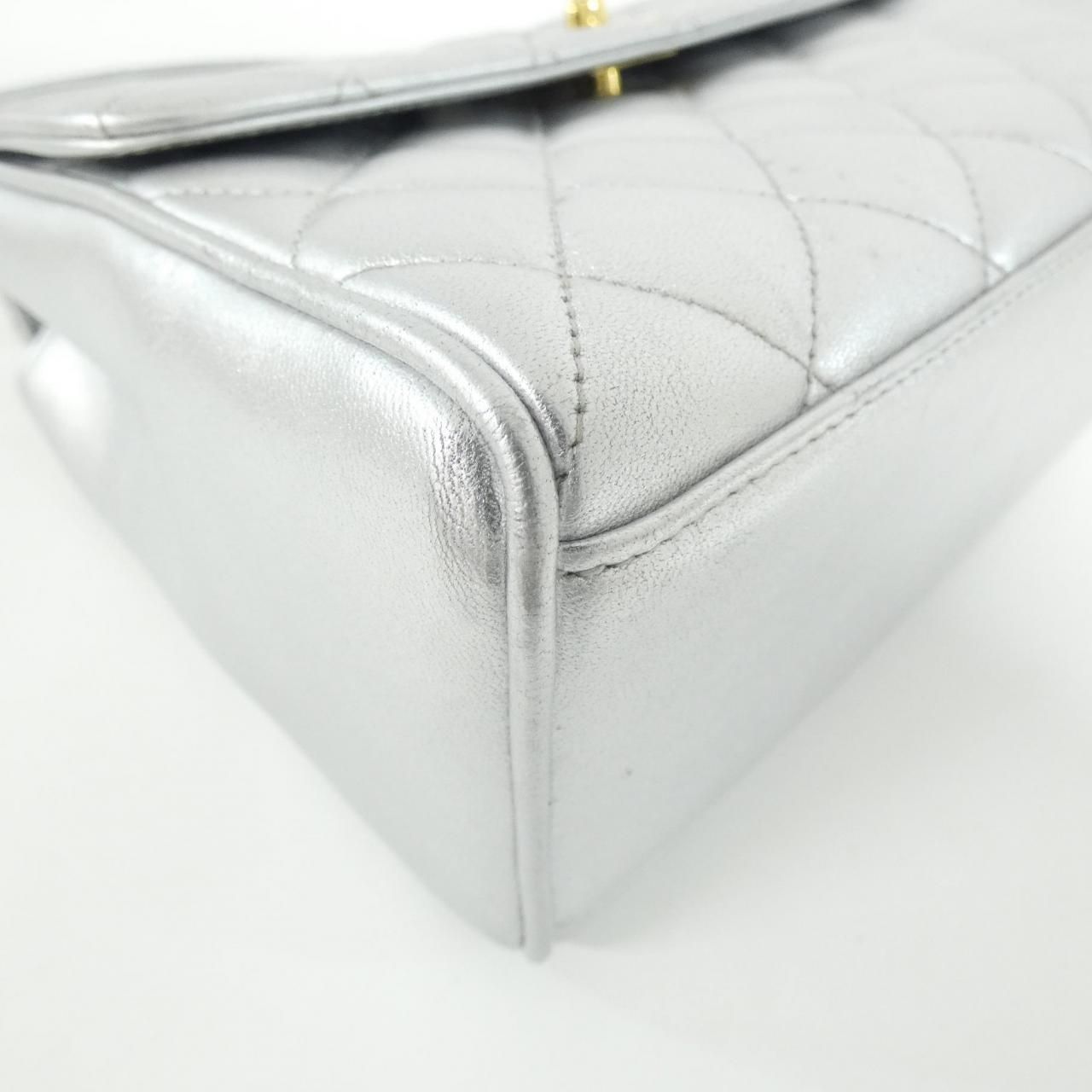 Chanel Vintage Bag Handbag Silver — view 3