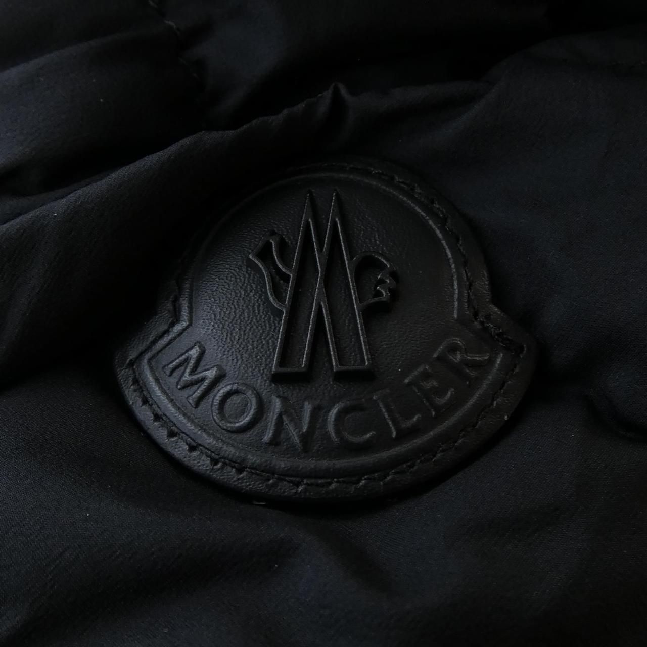 Moncler Mussala Down Jacket — view 9