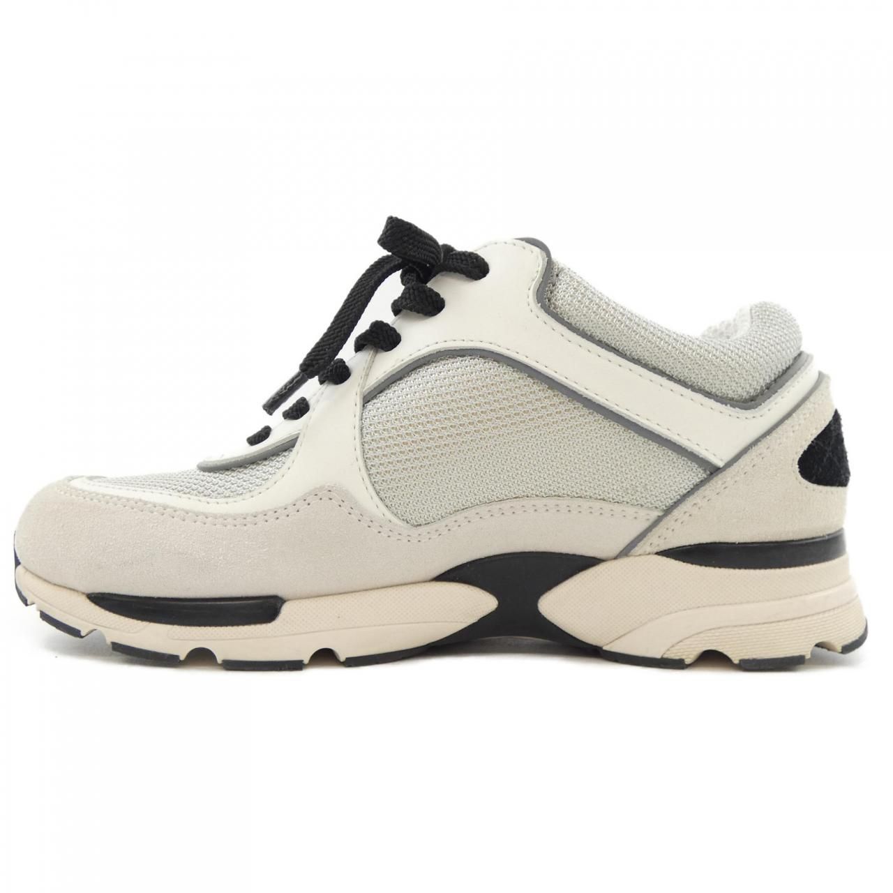 Chanel Sneakers Beige — view 2
