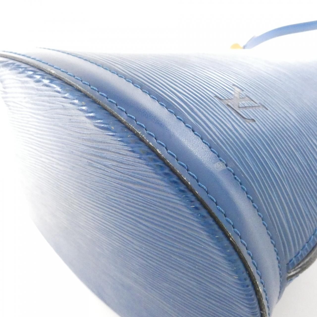 Louis Vuitton Epi Cluny Shoulder Bag — view 3