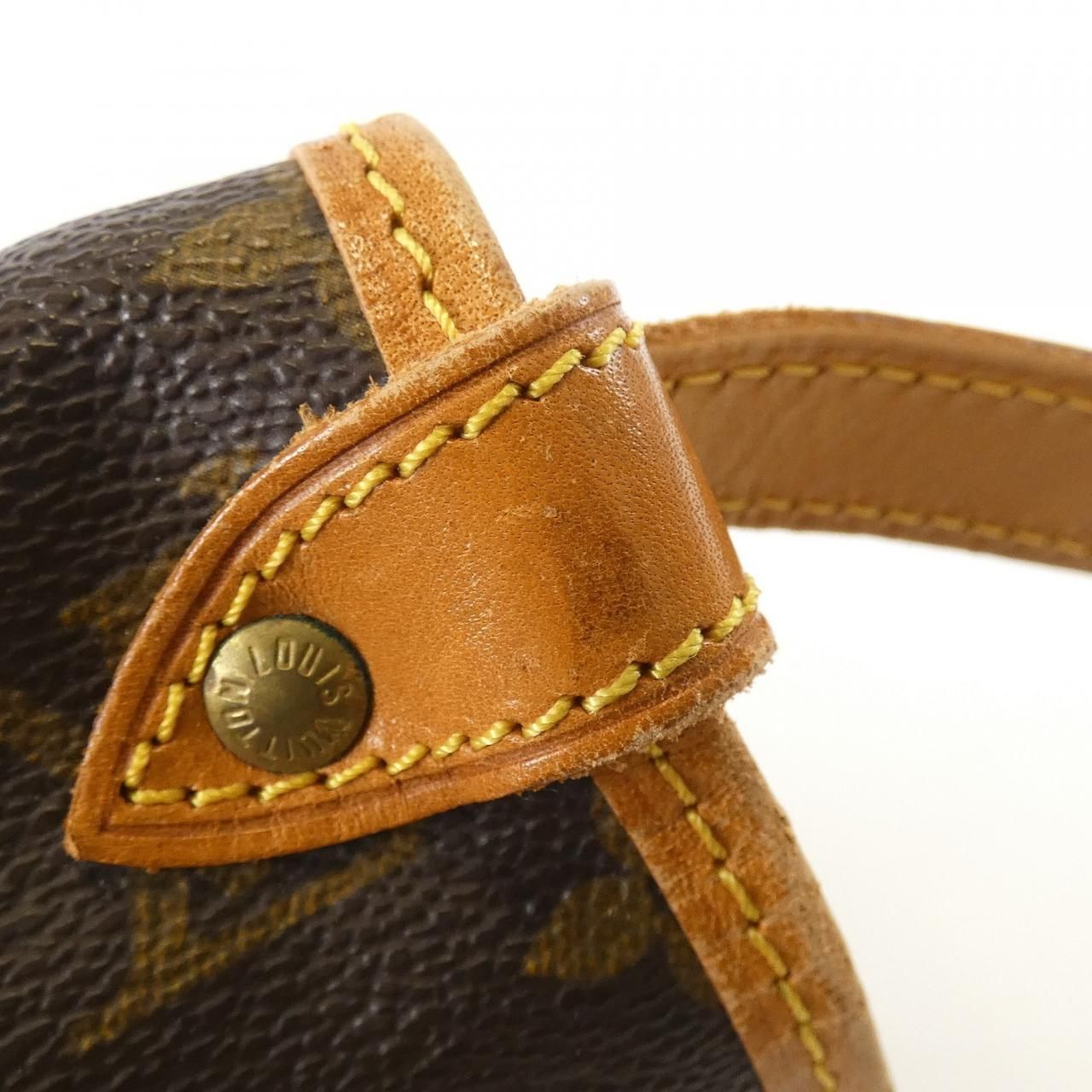 Louis Vuitton Monogram Saumur 30 cm — view 5