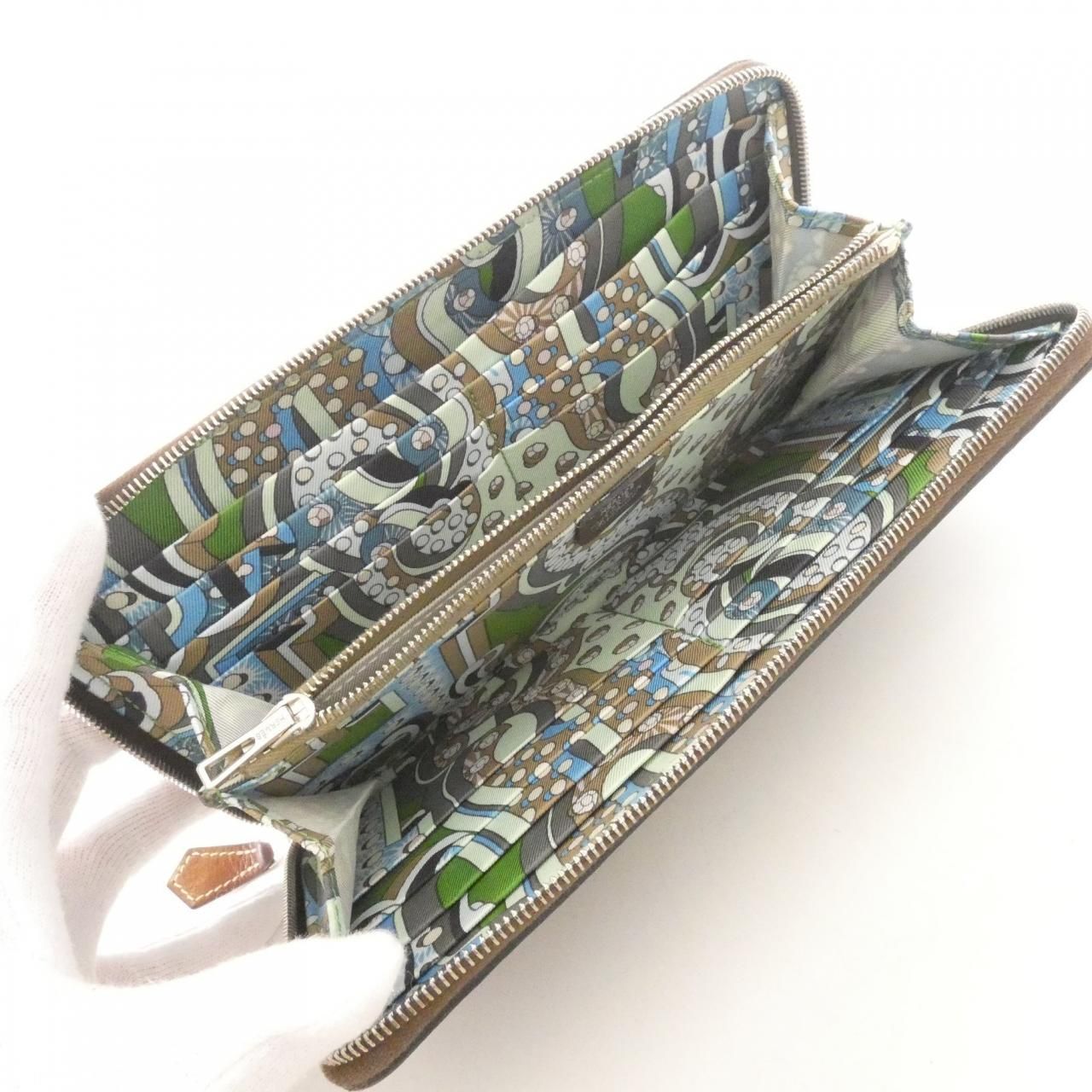 Hermes Electric Silk in Classic Wallet — view 5