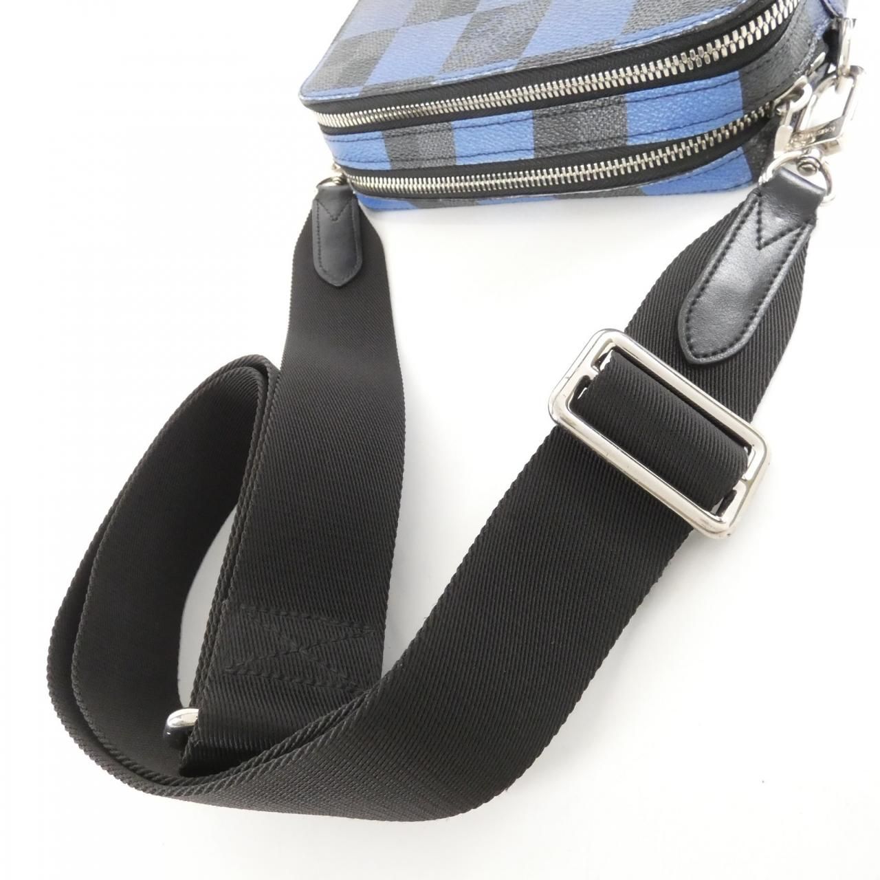 Louis Vuitton Damier Graphite Giant Alpha Wearable Wallet Shoulder Bag — view 8