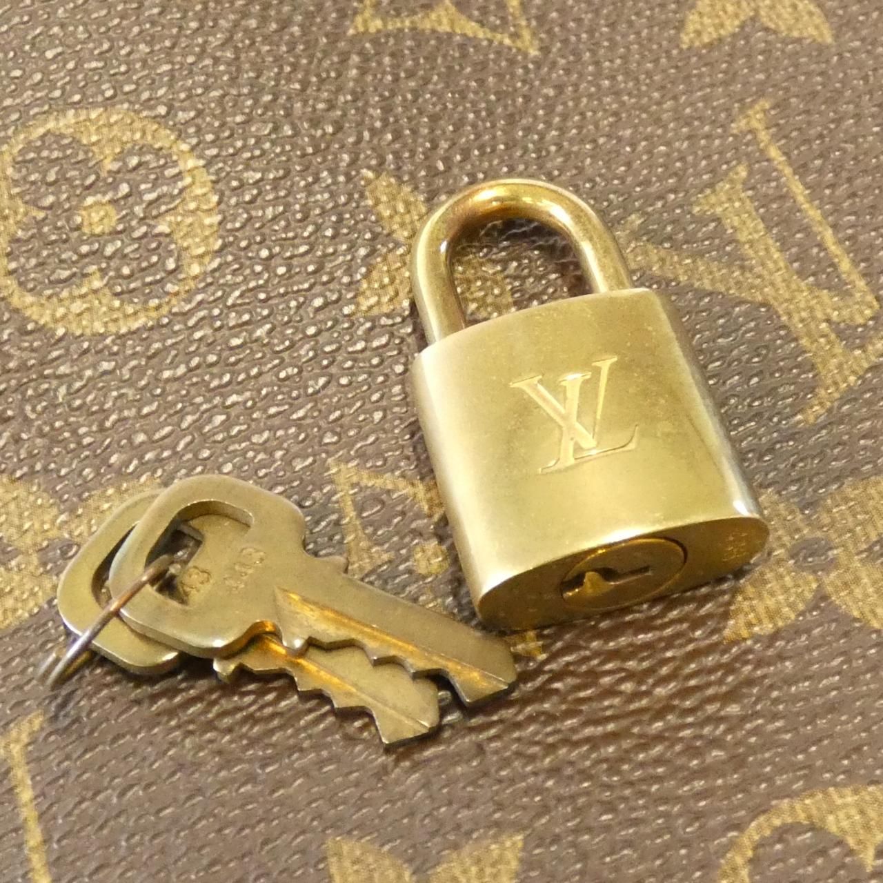 Louis Vuitton Monogram Montorgueil GM Shoulder Bag — view 4
