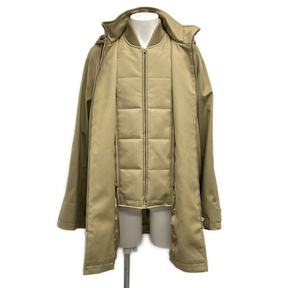 Louis Vuitton Coat 48 L Beige Long Sleeve Zip Up Autumn Winter Cotton — view 3