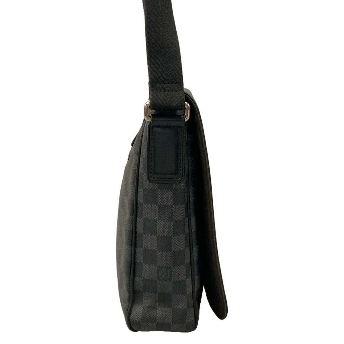 Louis Vuitton Shoulder Bag Damier Graphite District MM — view 2