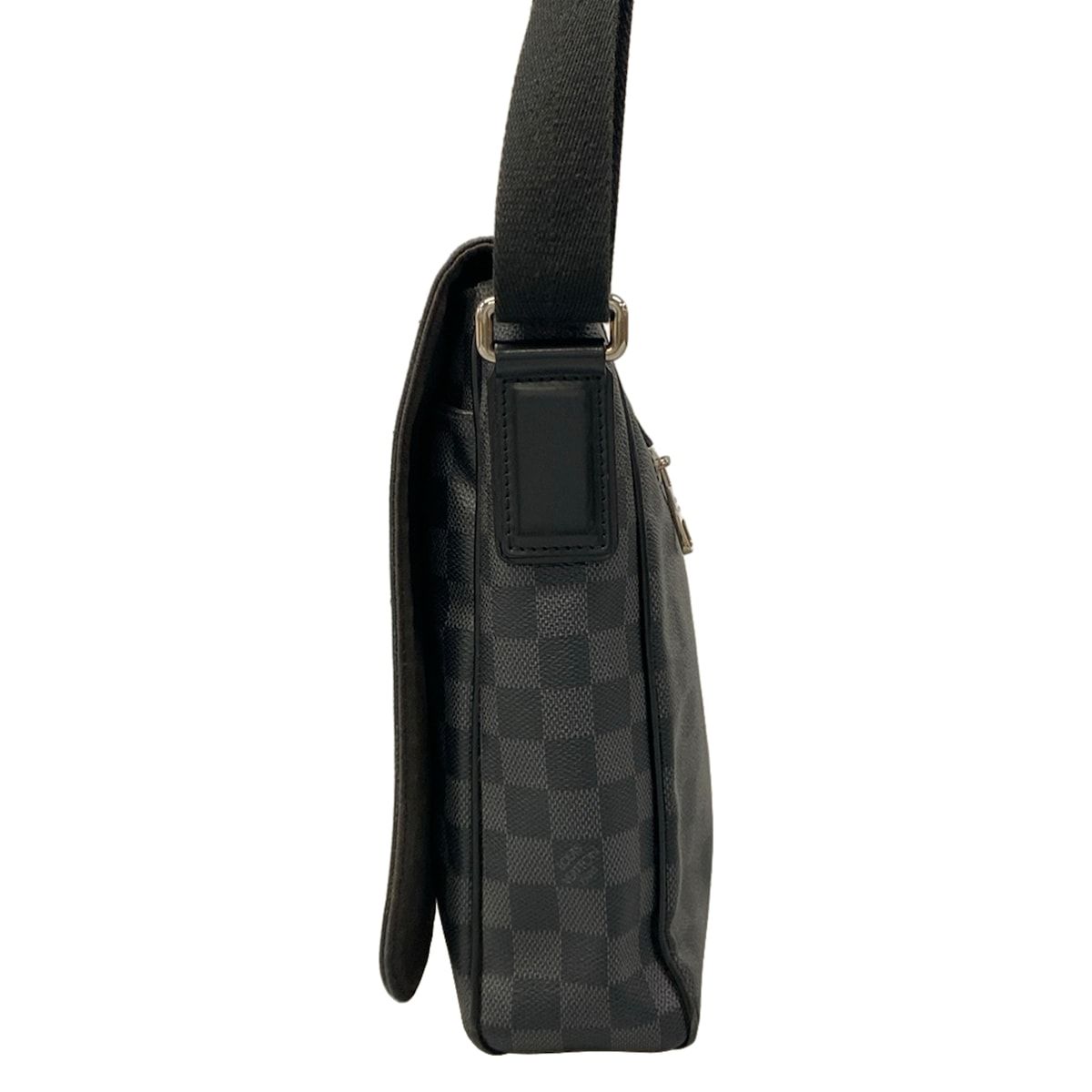 Louis Vuitton Shoulder Bag Damier Graphite District MM — view 4
