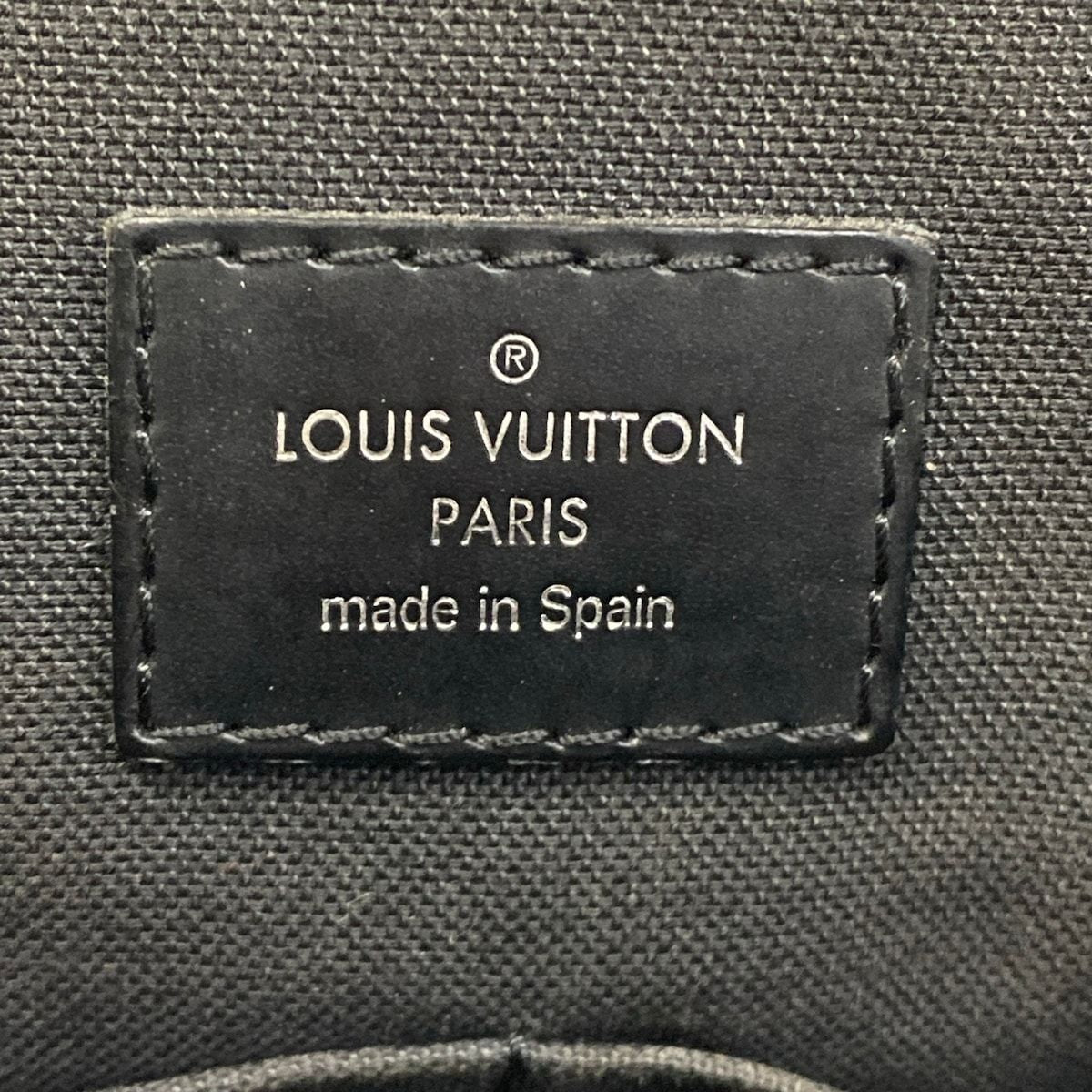 Louis Vuitton Shoulder Bag Damier Graphite District MM — view 9