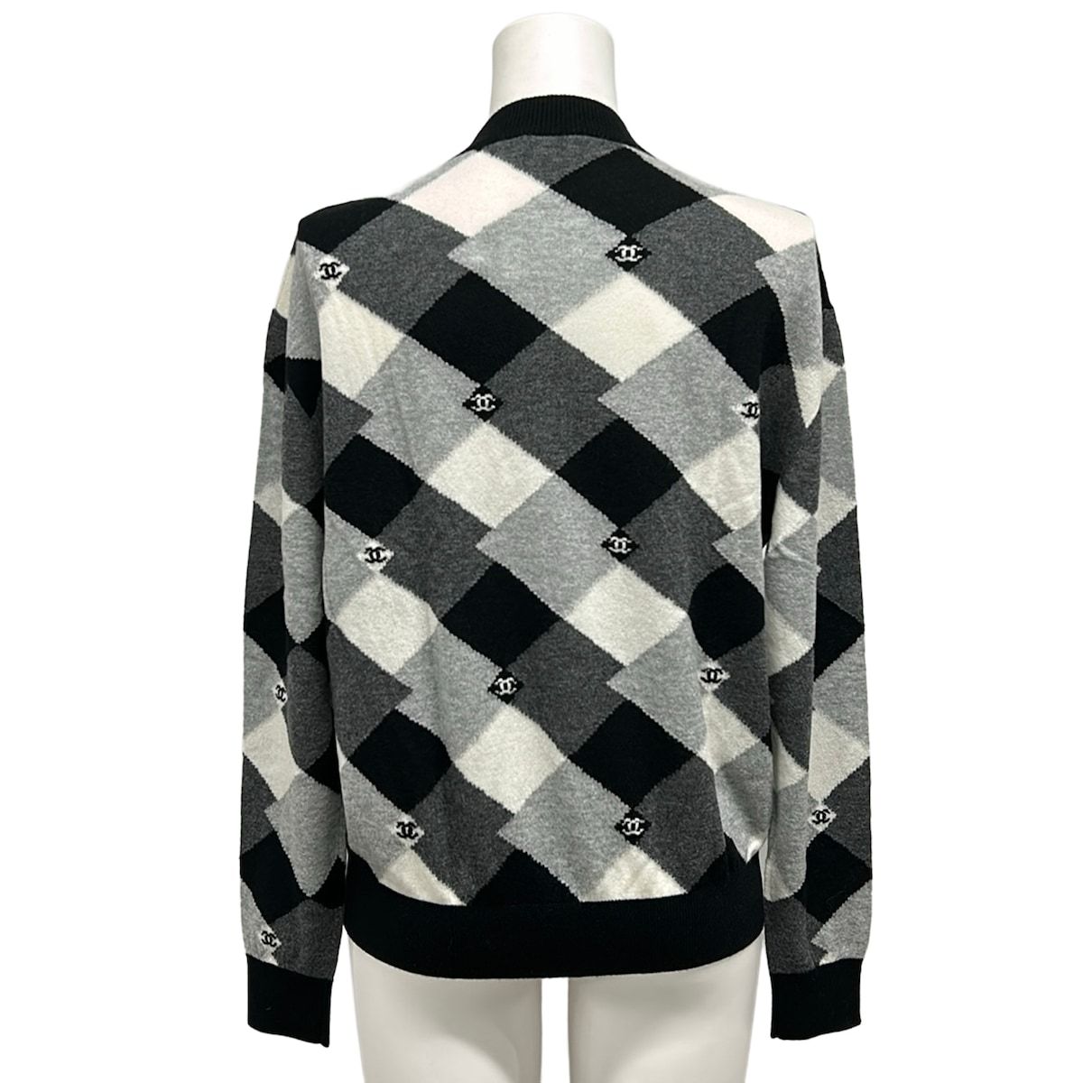 Chanel Long Sleeve Sweater 38 M Black Gray White Cashmere CC Logo — view 2
