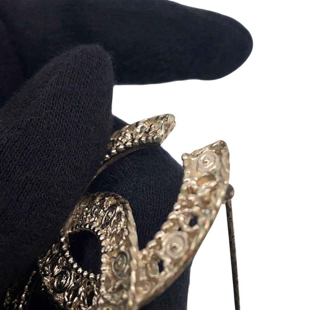 Chanel Brooch CC Logo Flower Metal — view 9