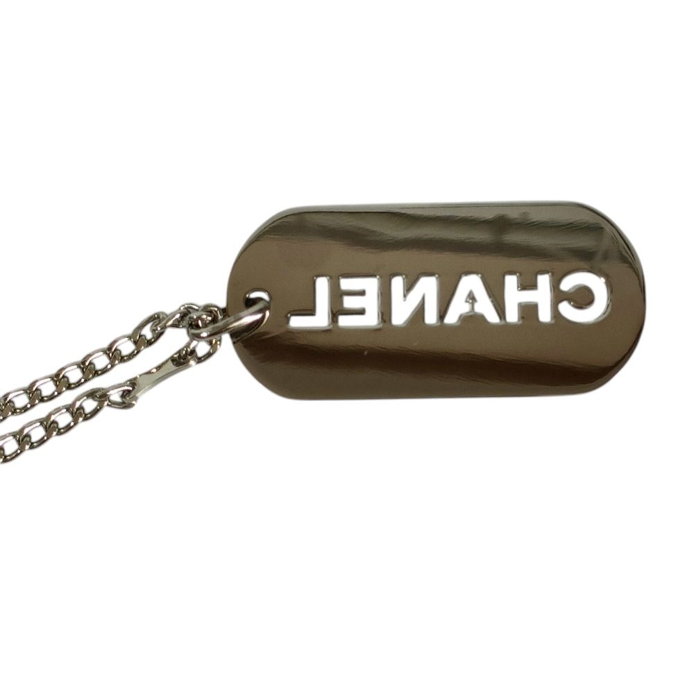 Chanel Logo Plate Dog Tag Key Holder Silver — view 3