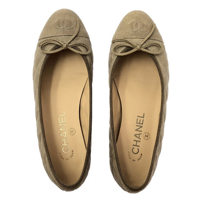 Chanel Leather CC Logo Quilted Flat Shoes 36c Gray Jew — view 4