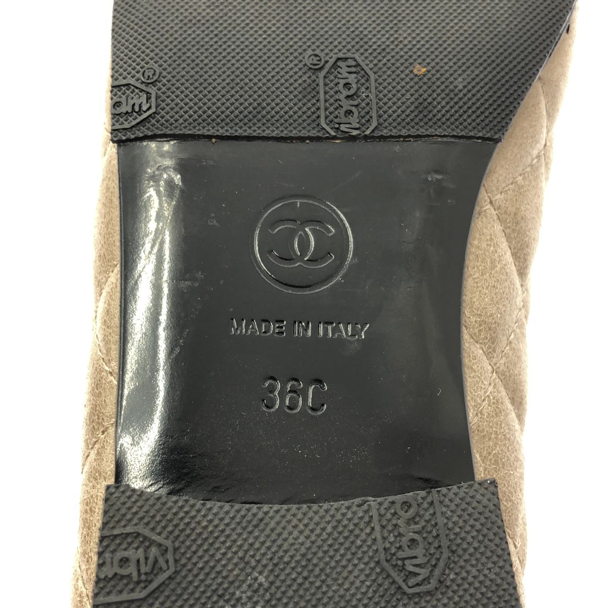 Chanel Leather CC Logo Quilted Flat Shoes 36c Gray Jew — view 6