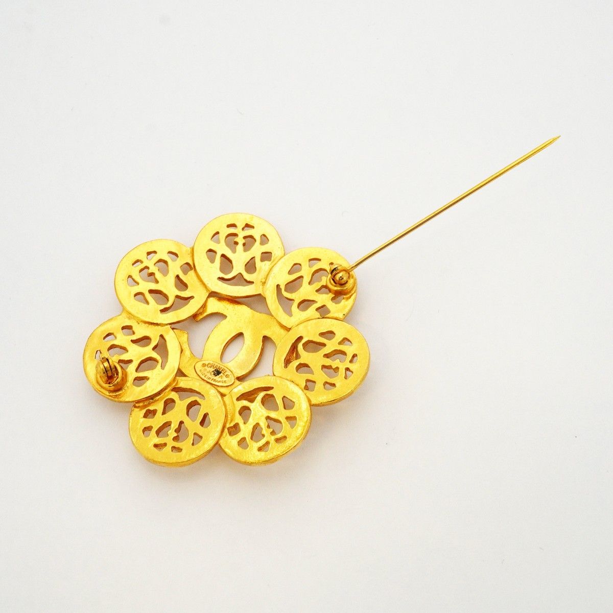 Chanel Brooch Vintage CC Logo Gold Plated — view 6
