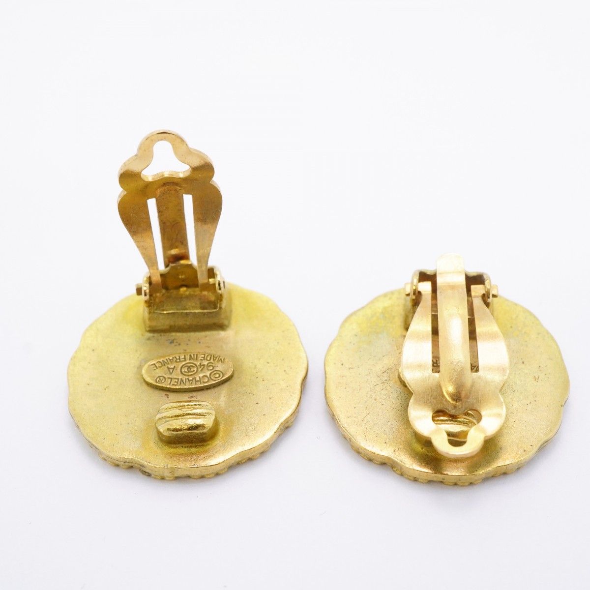 Chanel Earrings Vintage CC Logo Gold Plated — view 3