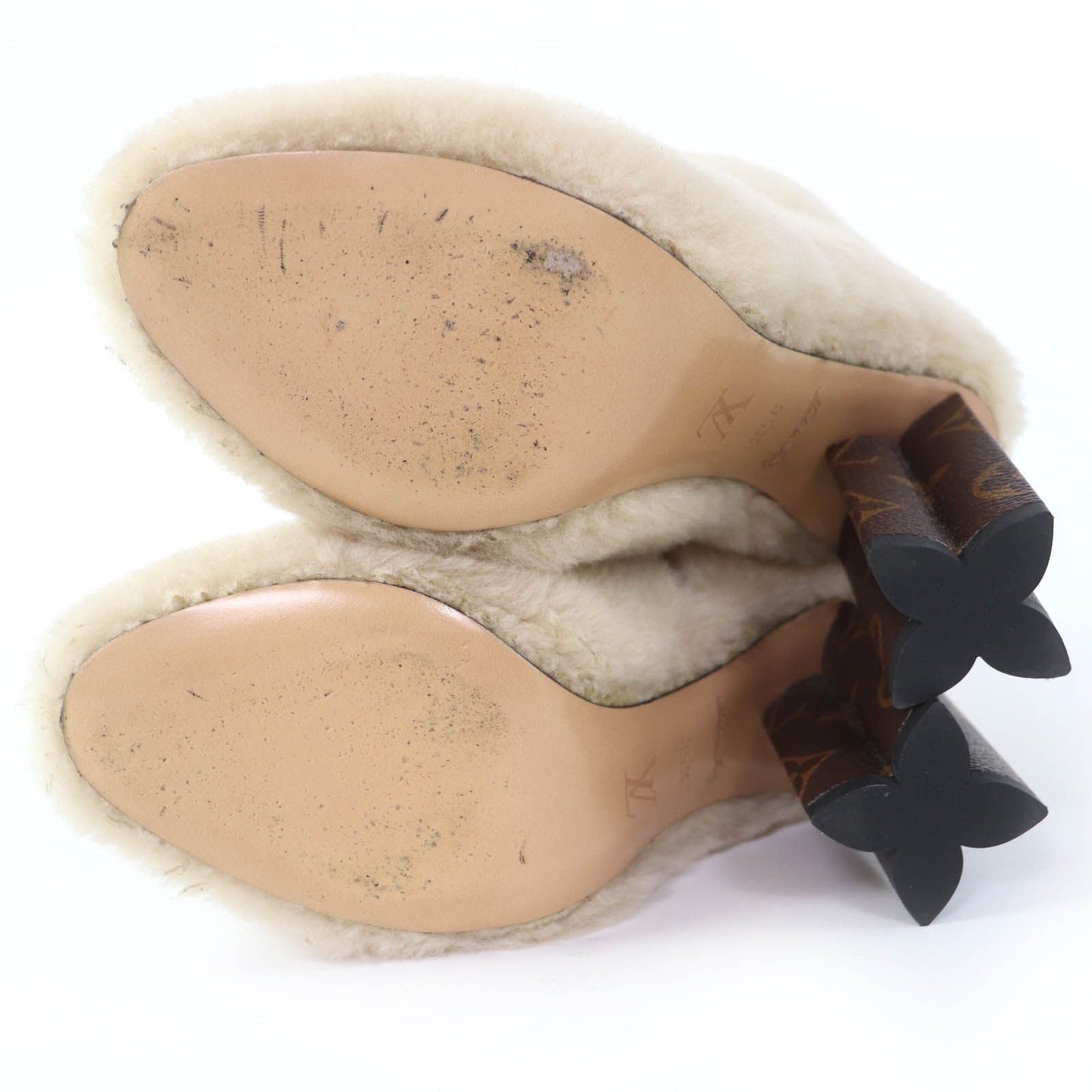 Louis Vuitton LV Bob Line Leather Heels Monogram Boots Short Beige — view 6