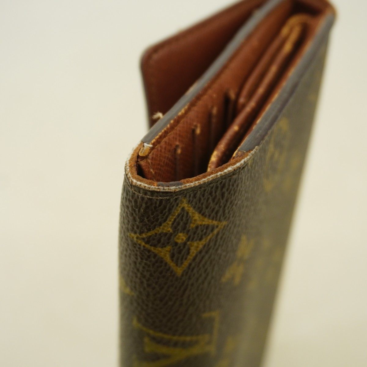 Louis Vuitton Trifold Wallet Monogram Portefeuille International Brown — view 9
