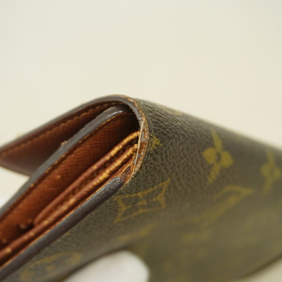 Louis Vuitton Trifold Wallet Monogram Portefeuille International Brown — view 7