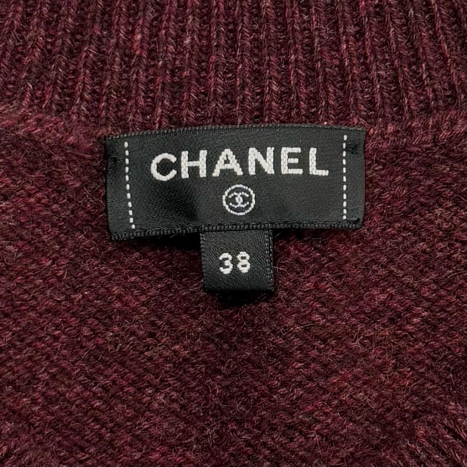 Chanel CC Logo Guitar with Patch Crew Neck Long Sleeve Cashmere Knit Bordeaux — view 6