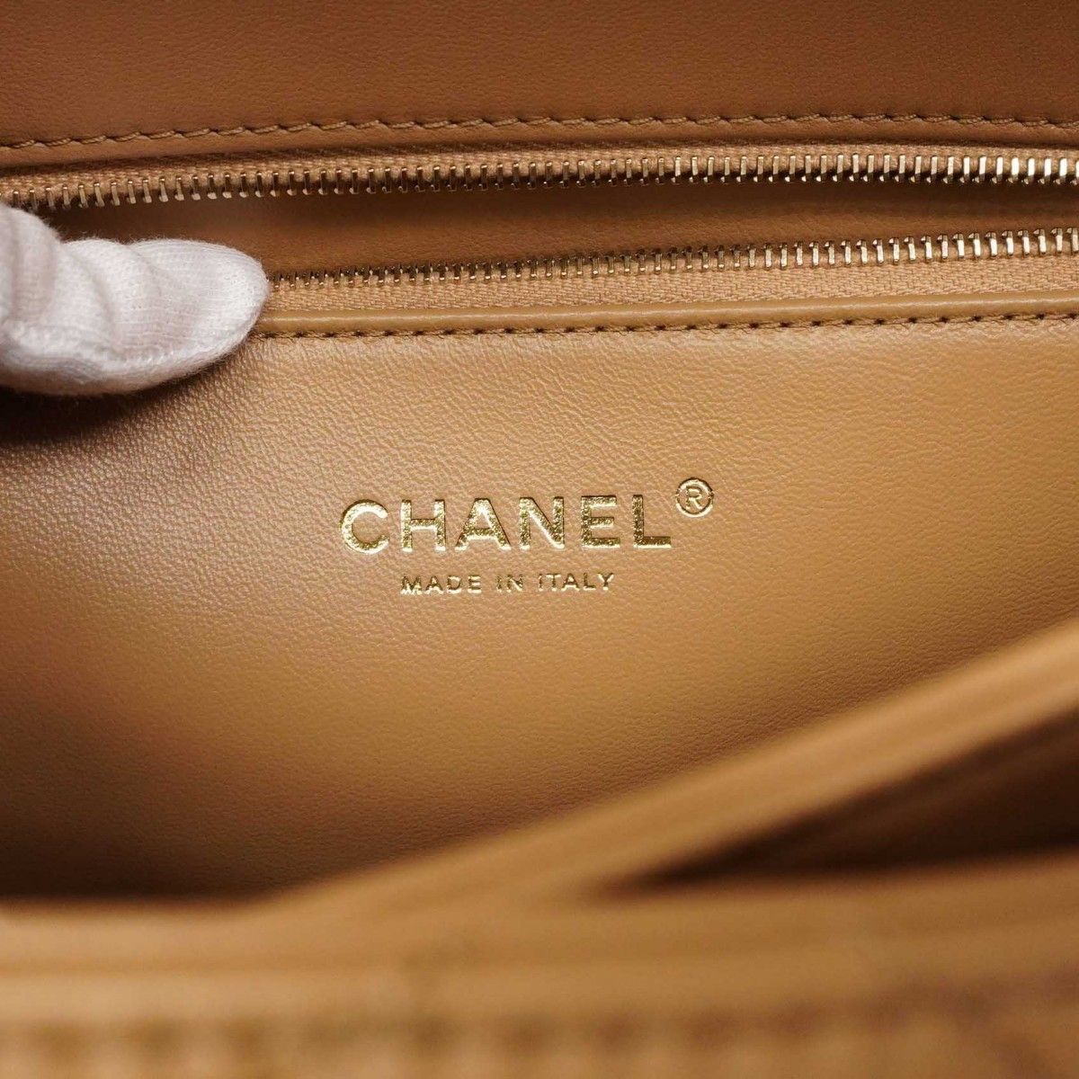 Chanel Handbag Trendy CC Lambskin Light Brown Champagne Gold 2-Way Bag — view 5
