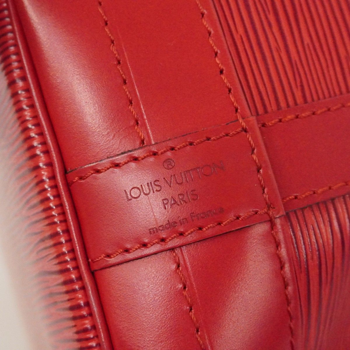 Louis Vuitton Shoulder Bag Epi Noe Castilian Red — view 5