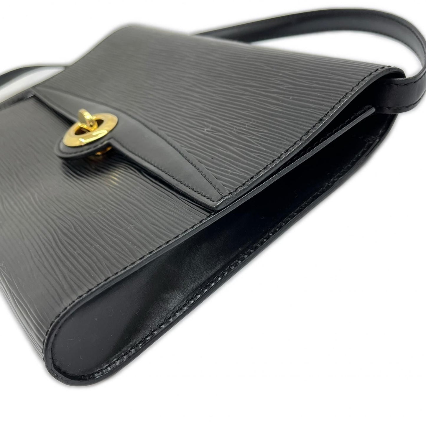 Louis Vuitton Epi Shoulder Bag Pochette le Inner Pocket Deterioration Black — view 4