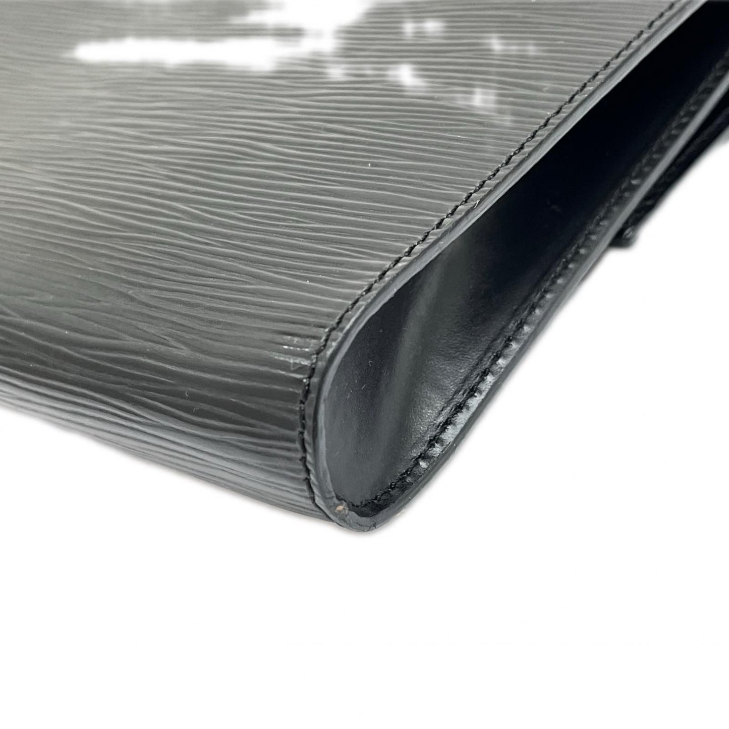 Louis Vuitton Epi Shoulder Bag Pochette le Inner Pocket Deterioration Black — view 9