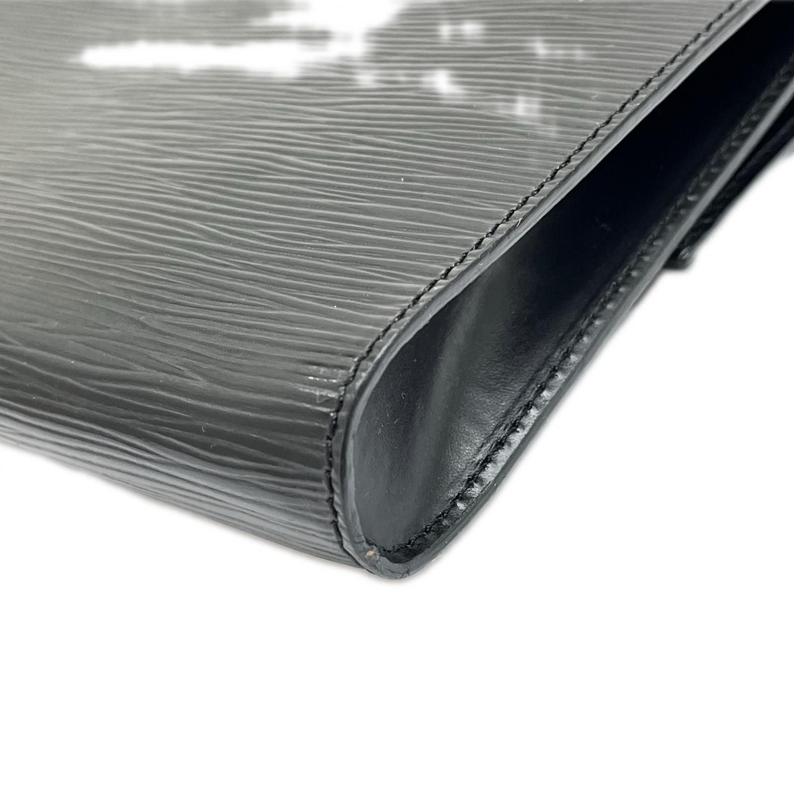 Louis Vuitton Epi Shoulder Bag Pochette le Inner Pocket Deterioration Black — view 9