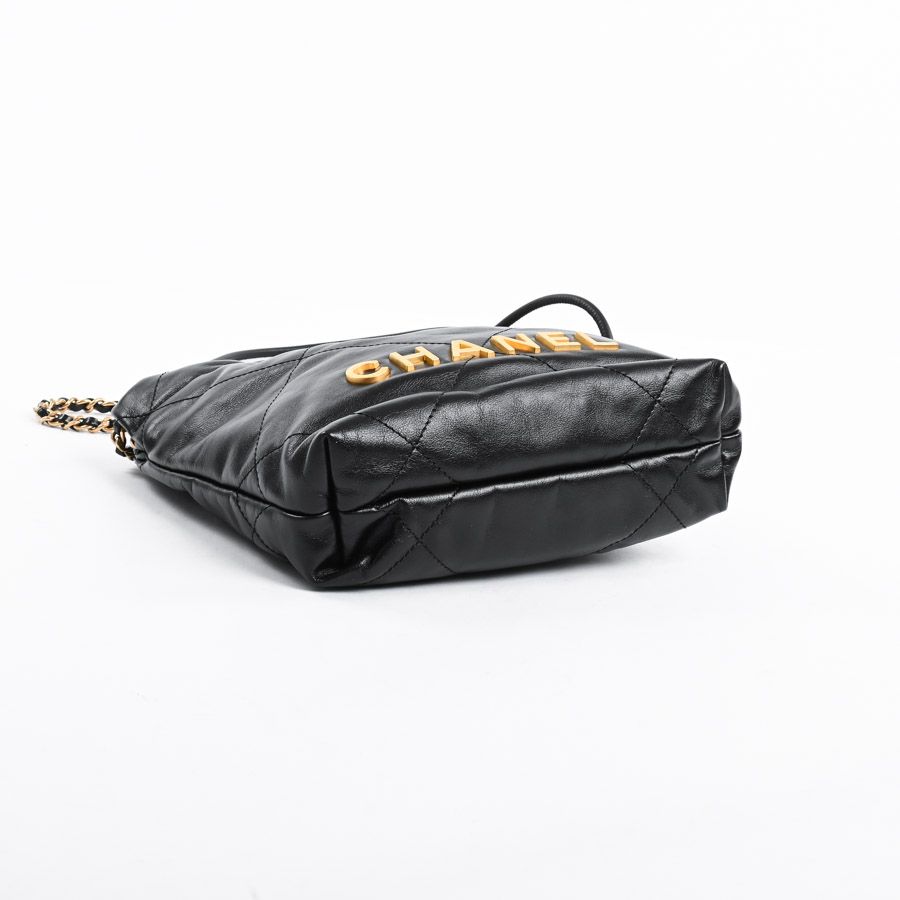 Chanel Handbag 22 Mini — view 5