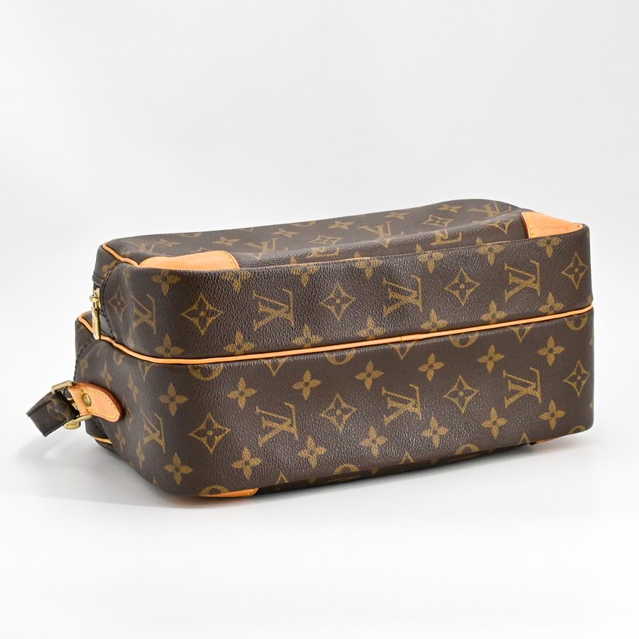 Louis Vuitton Shoulder Bag Nile — view 5