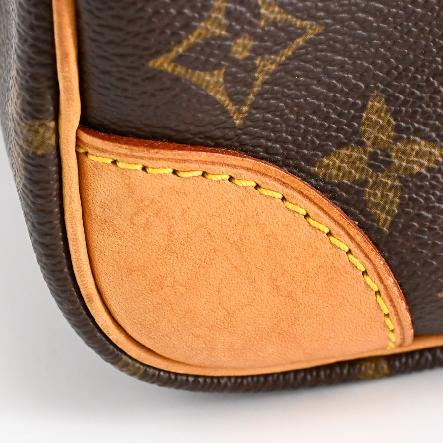 Louis Vuitton Shoulder Bag Nile — view 7