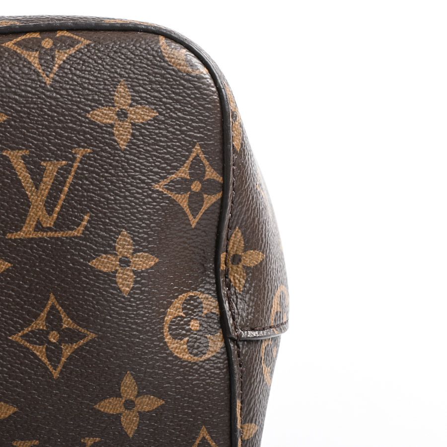 Louis Vuitton Shoulder Bag Neo Noe MM — view 7