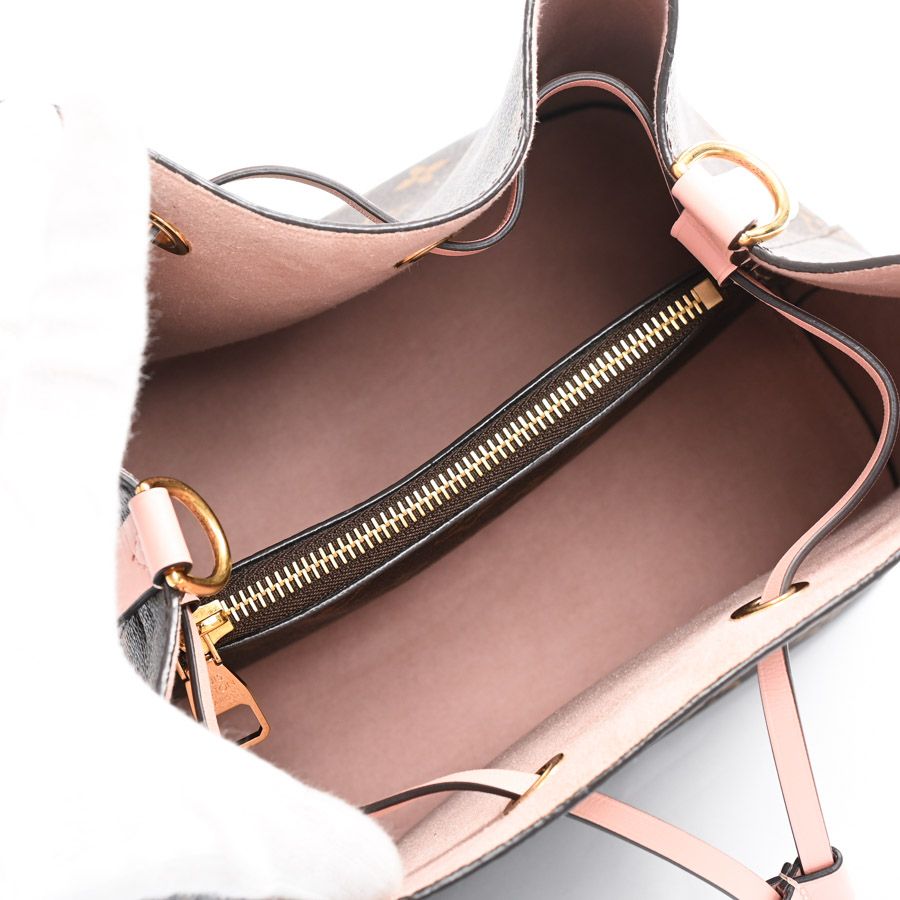 Louis Vuitton Shoulder Bag Neo Noe MM — view 4