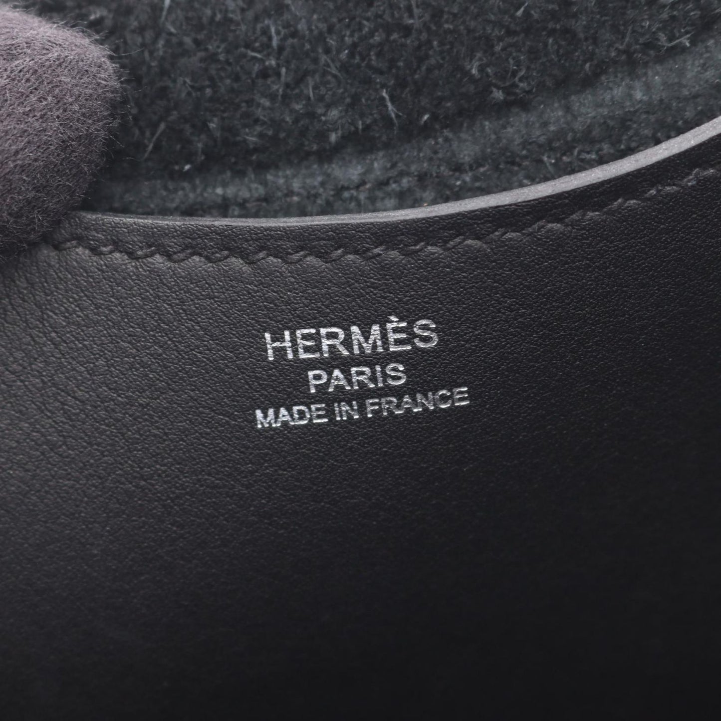 Hermes Handbag in the Loop 18 Black Leather — view 4