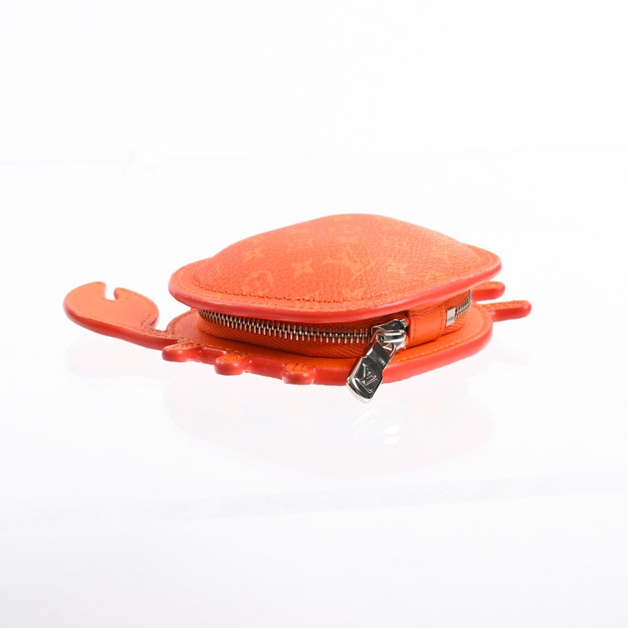 Louis Vuitton Charm LV Club Keychain — view 2
